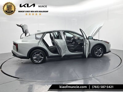 2026 Kia K4 LXS