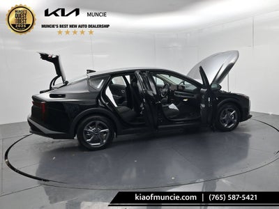 2026 Kia K4 LXS
