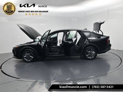 2026 Kia K4 LXS