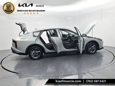2026 Kia K4 LXS