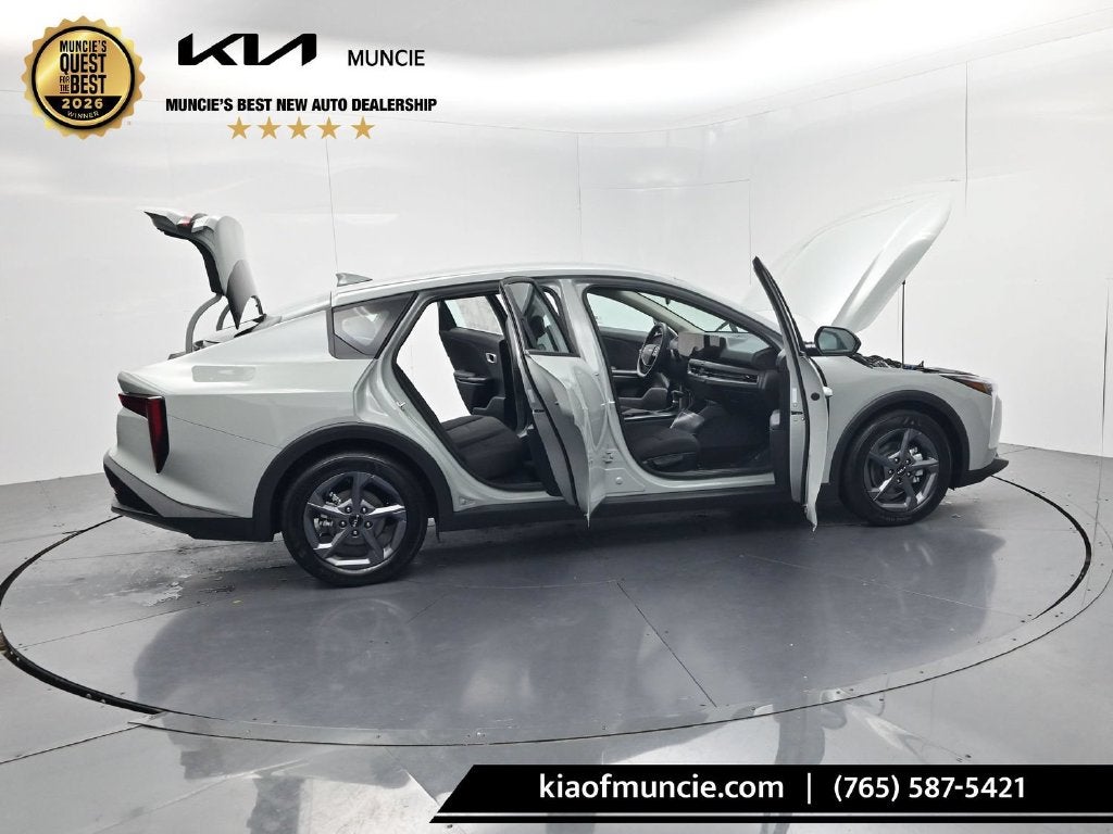 2026 Kia K4 LXS