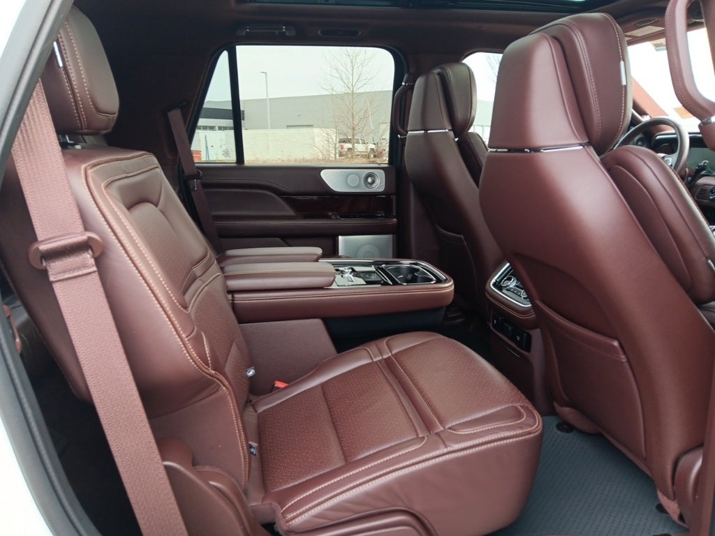 2018 Lincoln Navigator Black Label