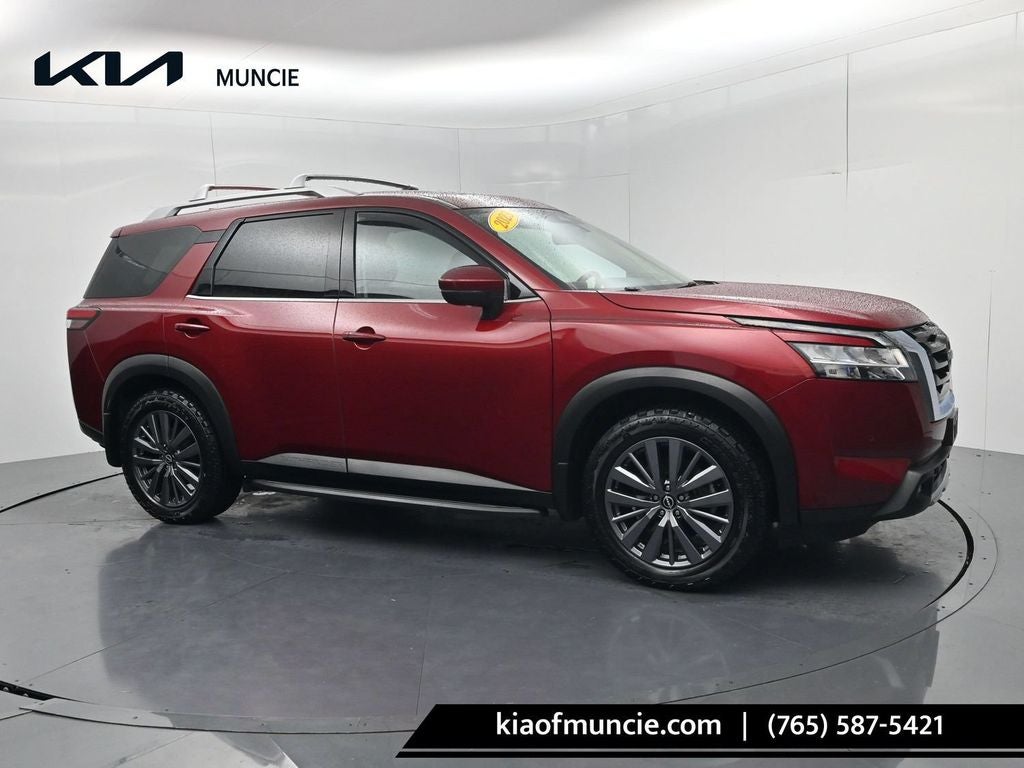 2023 Nissan Pathfinder SL