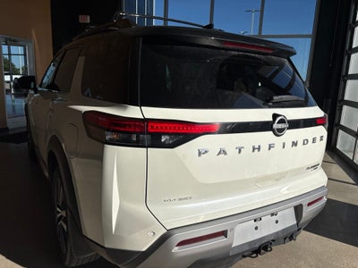 2022 Nissan Pathfinder Platinum