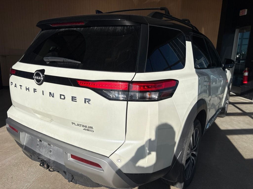 2022 Nissan Pathfinder Platinum