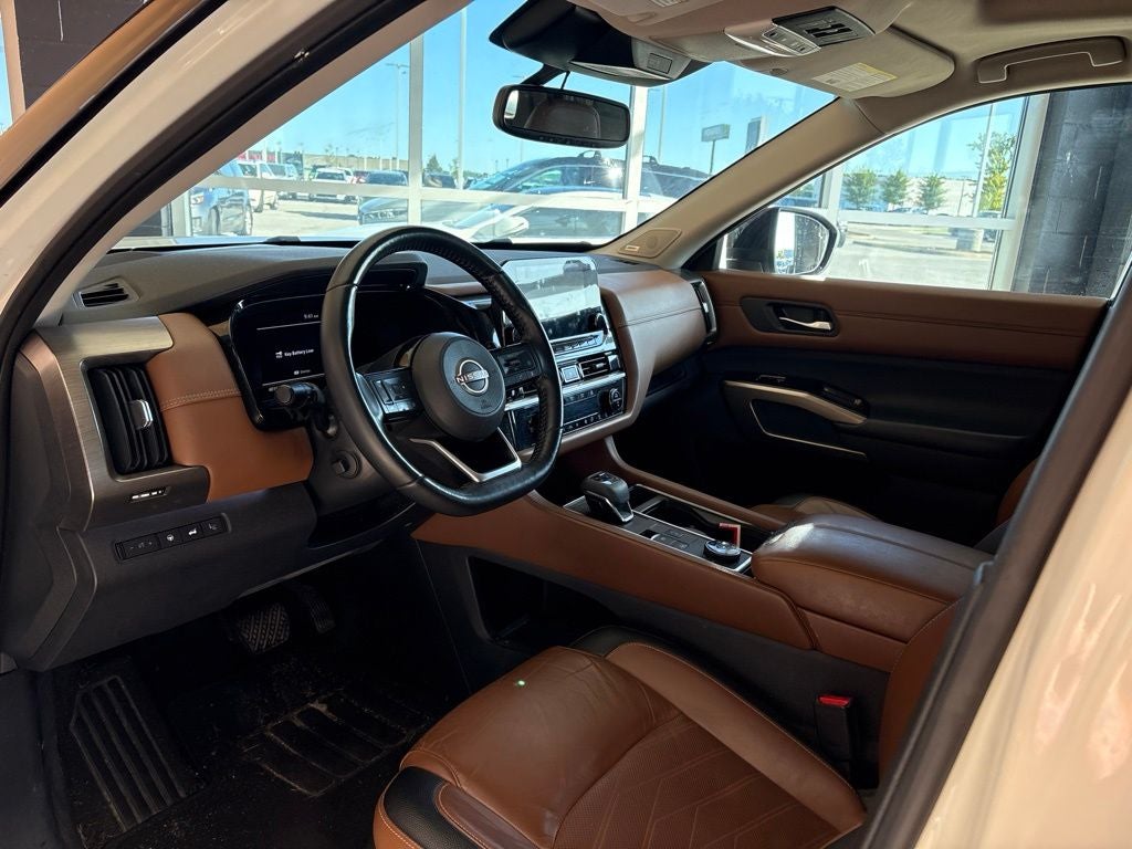 2022 Nissan Pathfinder Platinum