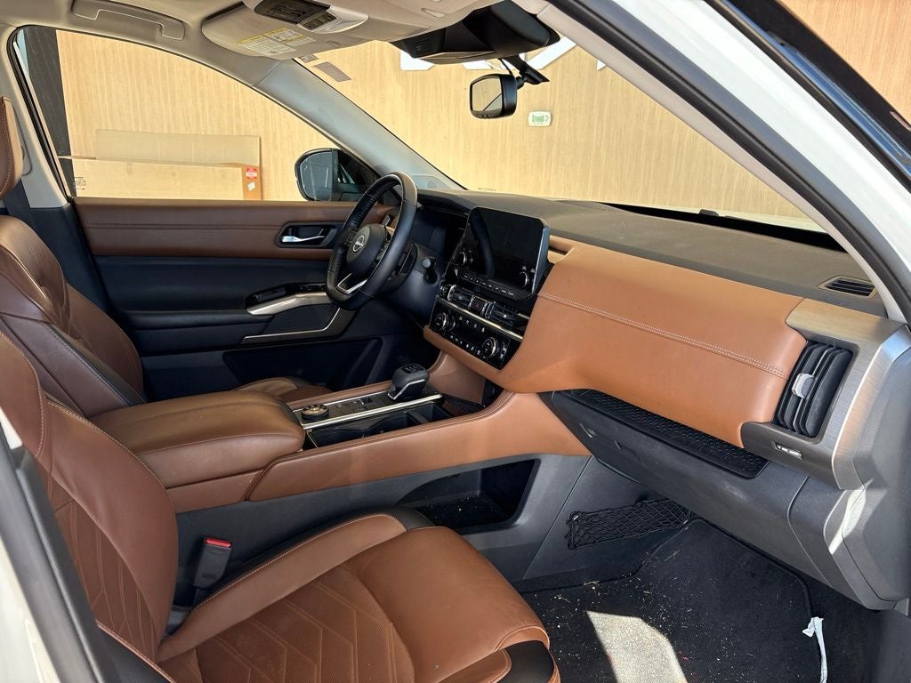 2022 Nissan Pathfinder Platinum
