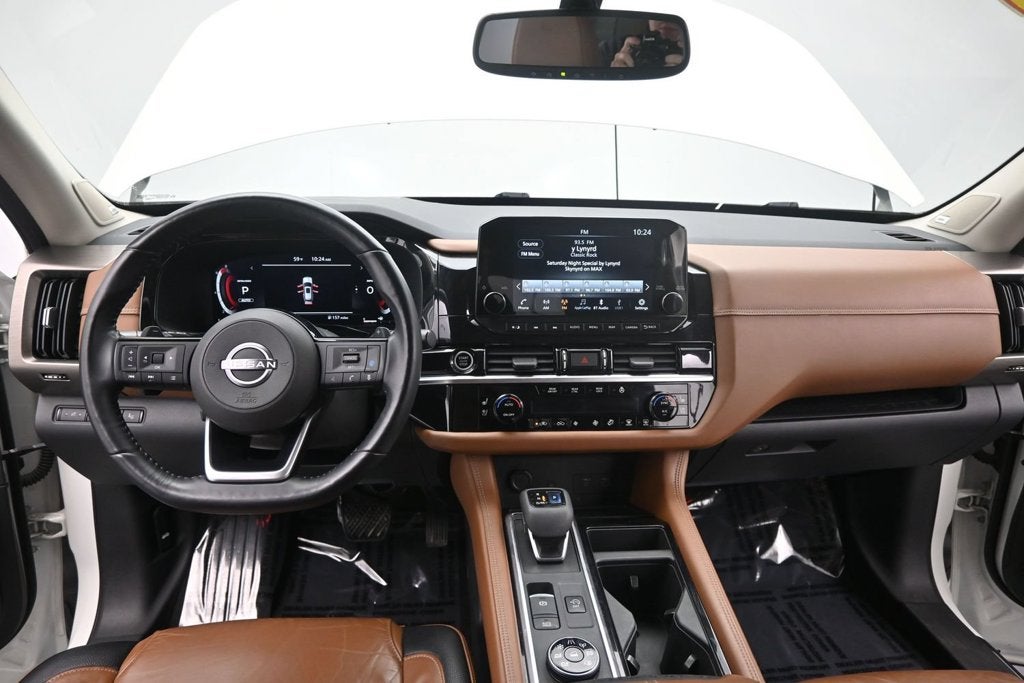 2022 Nissan Pathfinder Platinum