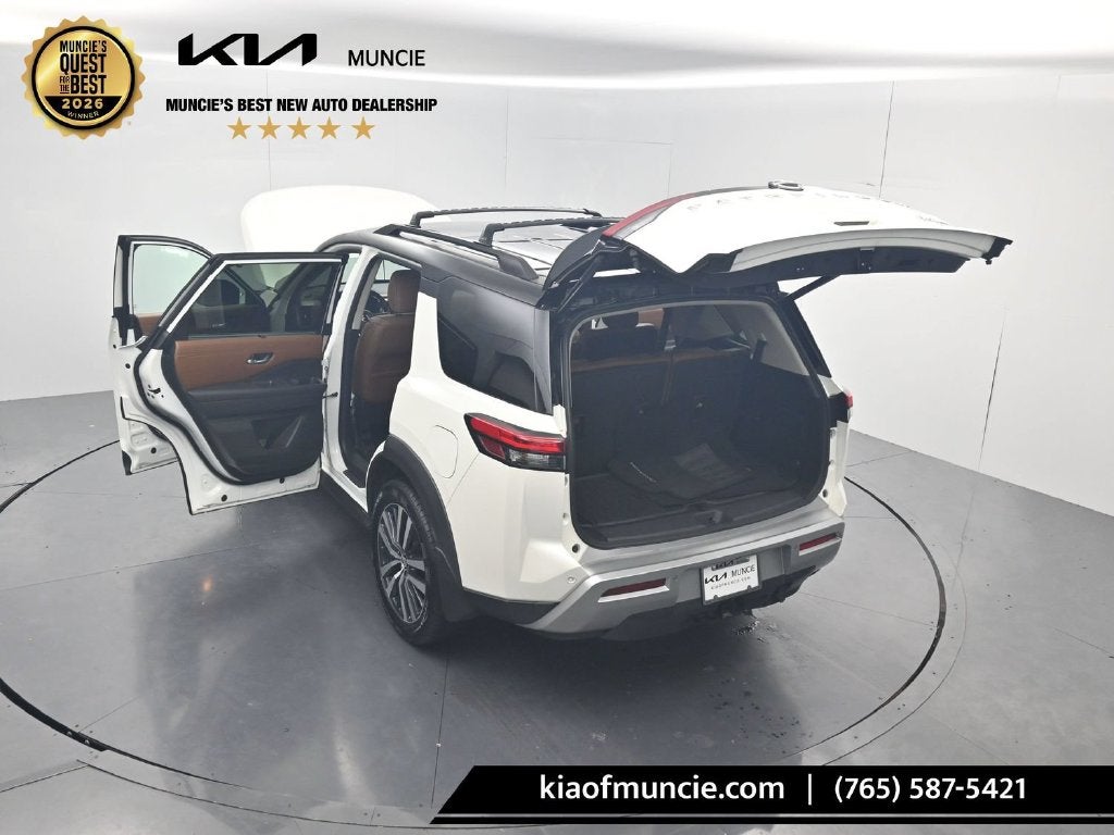 2022 Nissan Pathfinder Platinum