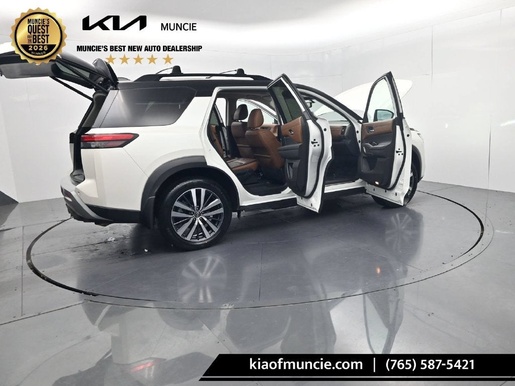 2022 Nissan Pathfinder Platinum