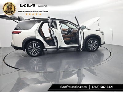 2022 Nissan Pathfinder Platinum