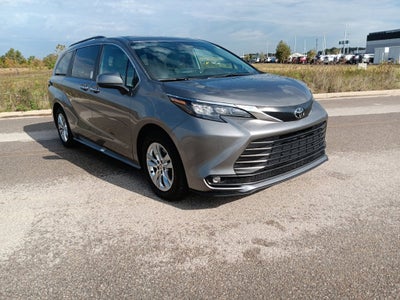 2026 Toyota Sienna XLE 7 Passenger