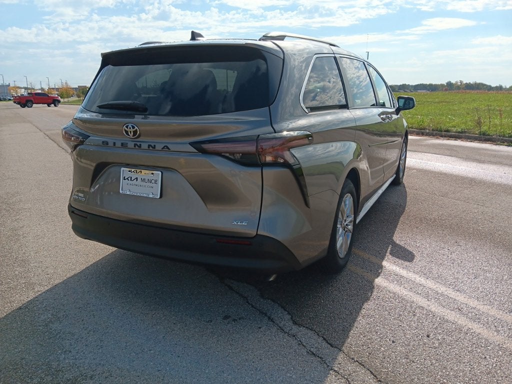 2026 Toyota Sienna XLE 7 Passenger