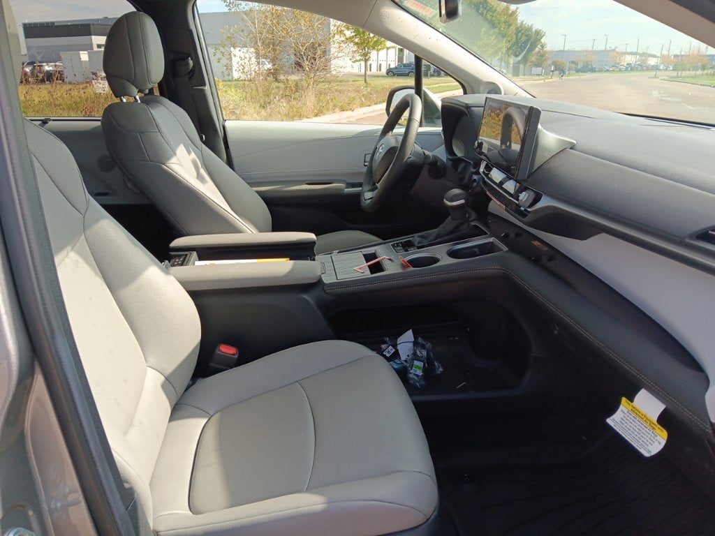 2026 Toyota Sienna XLE 7 Passenger