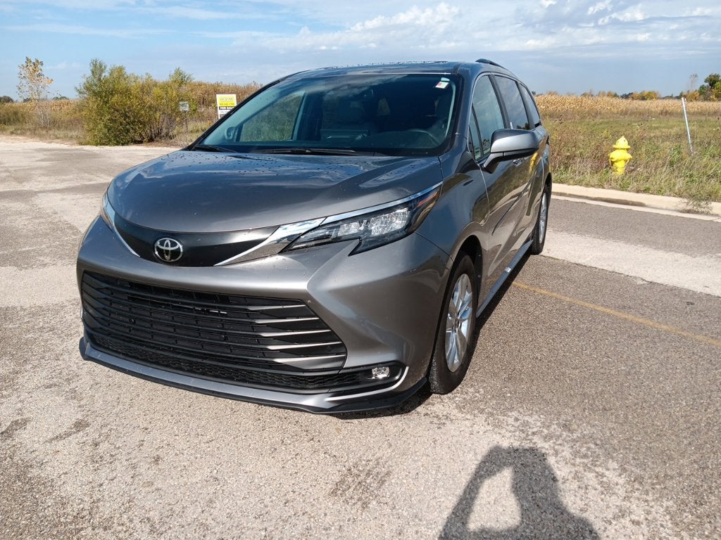 2026 Toyota Sienna XLE 7 Passenger