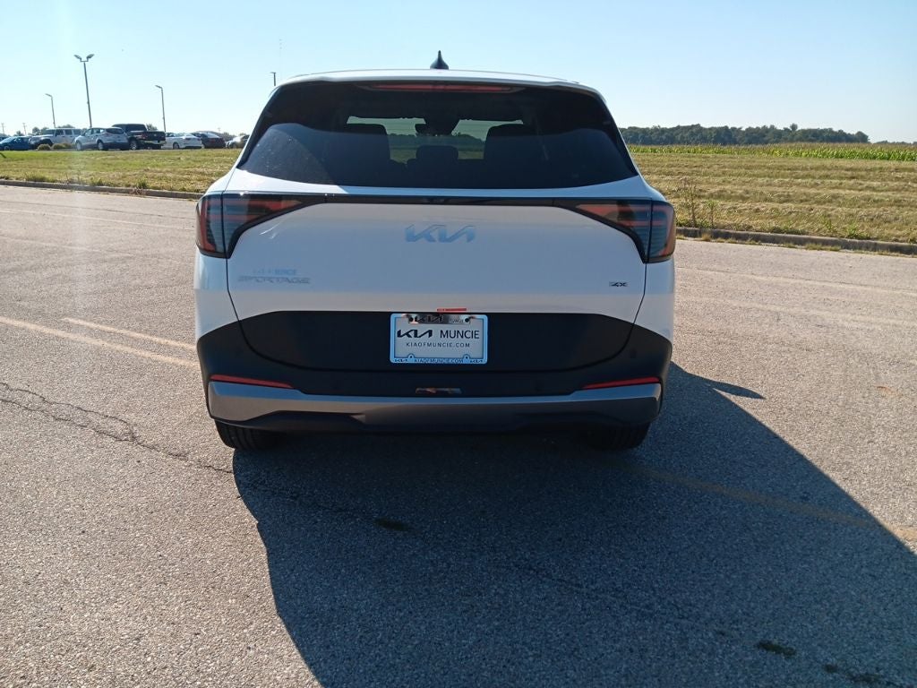 2027 Kia Sportage LX