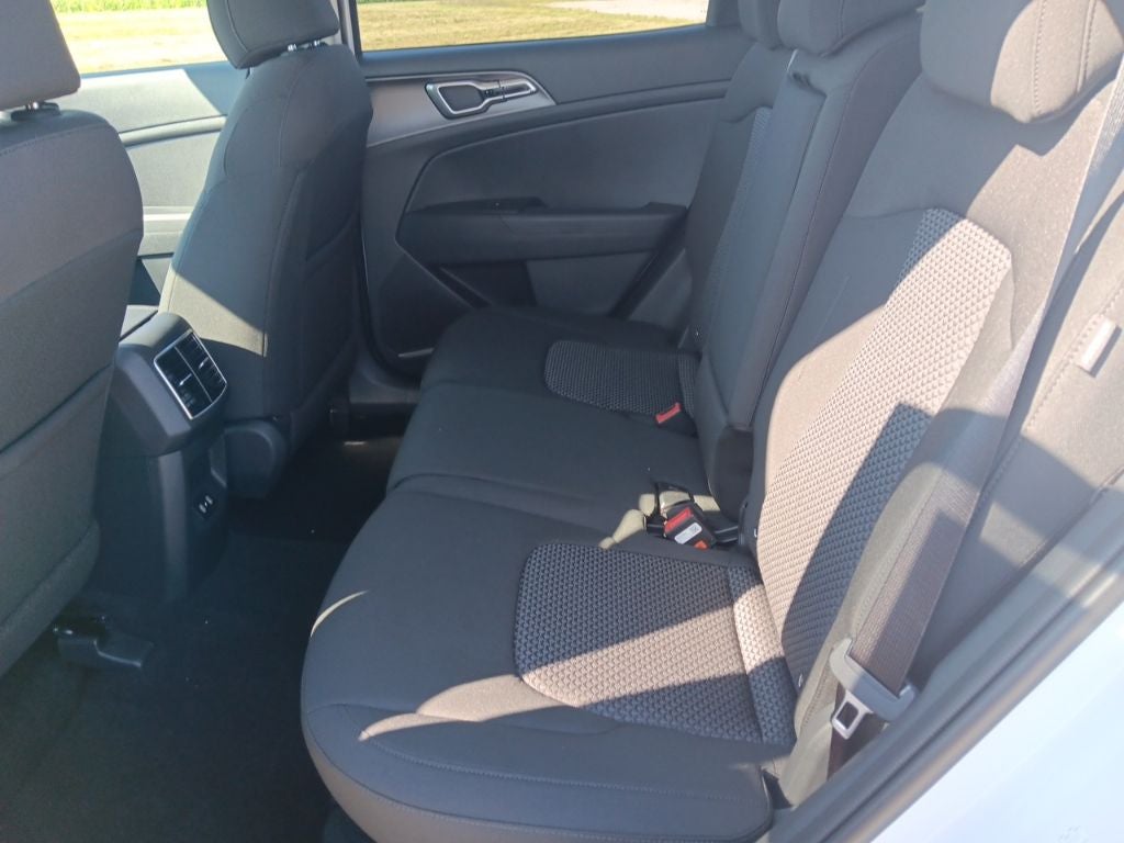 2027 Kia Sportage LX