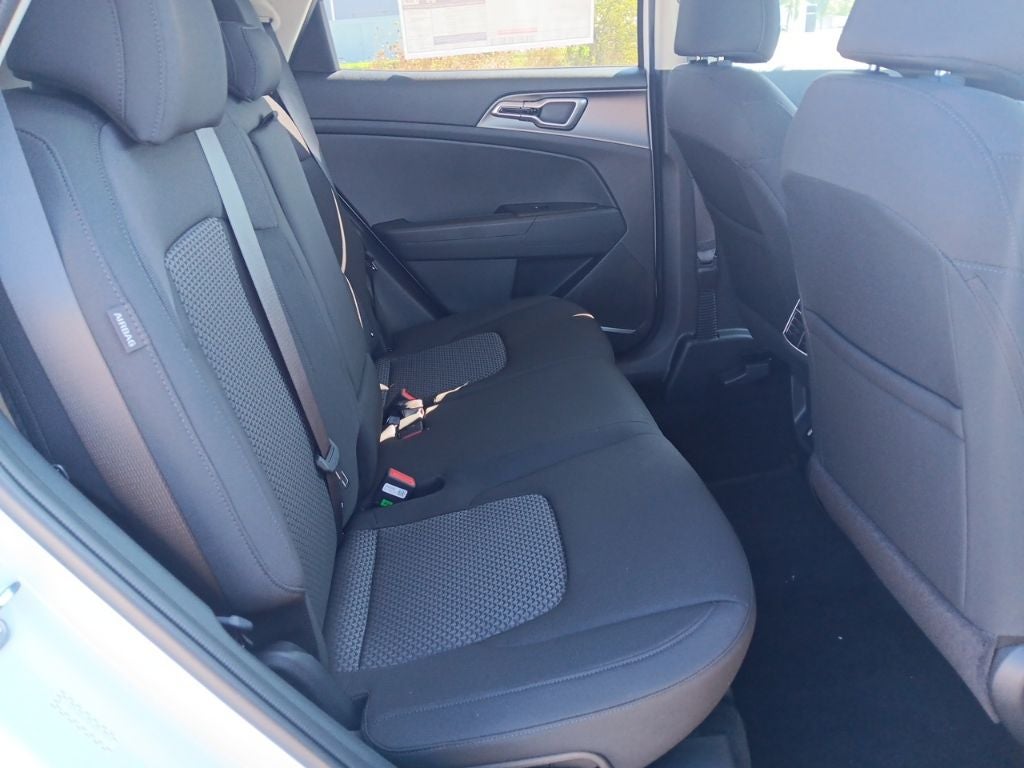2027 Kia Sportage LX
