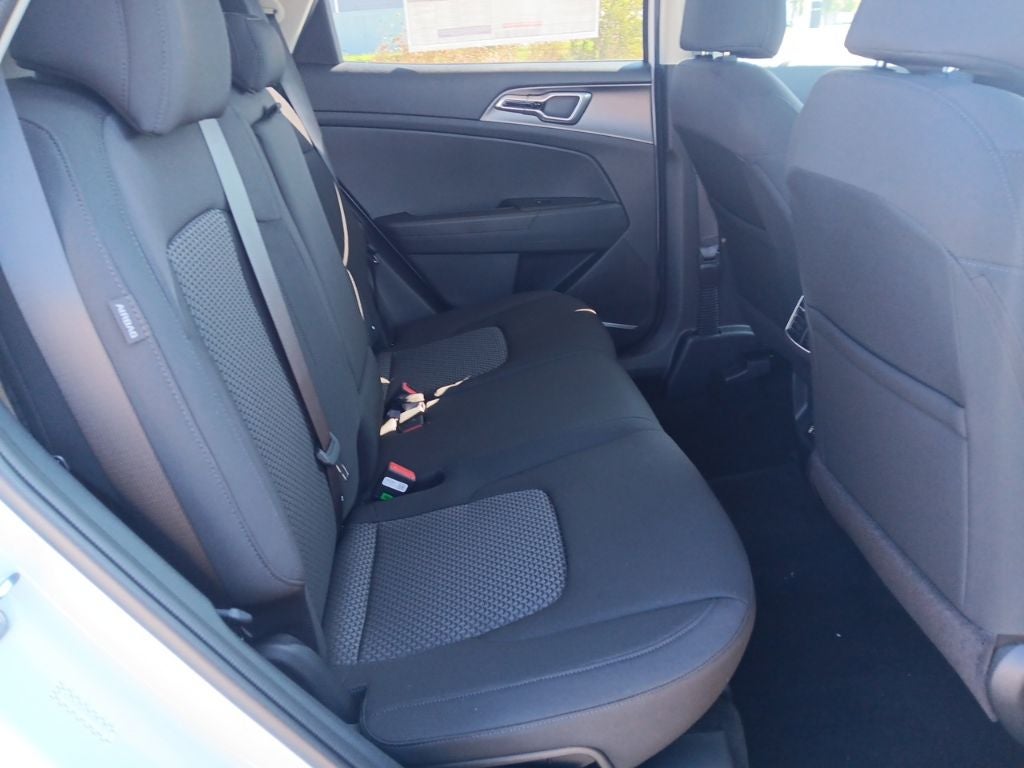 2027 Kia Sportage LX