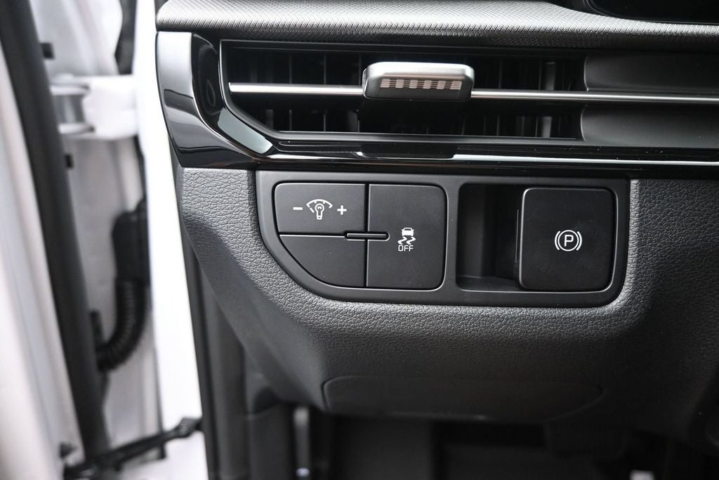 2027 Kia Sportage LX