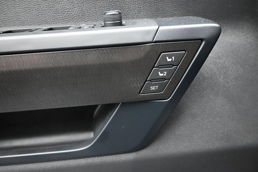 2024 Toyota Sequoia TRD Pro - Photo 18