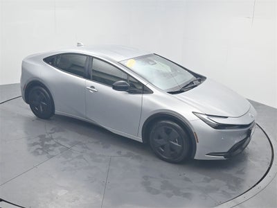 2025 Toyota Prius LE