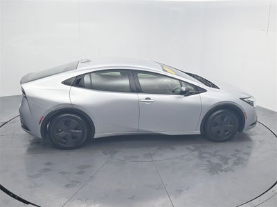 2025 Toyota Prius LE