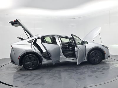 2025 Toyota Prius LE