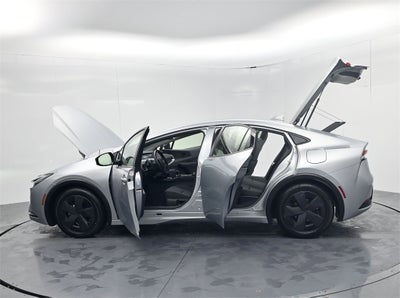 2025 Toyota Prius LE