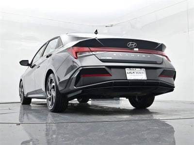 2025 Hyundai Elantra SEL Convenience
