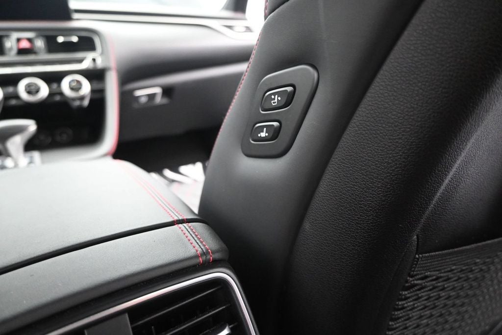 2023 Genesis G70 3.3T