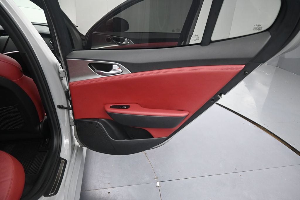 2022 Kia Stinger GT1