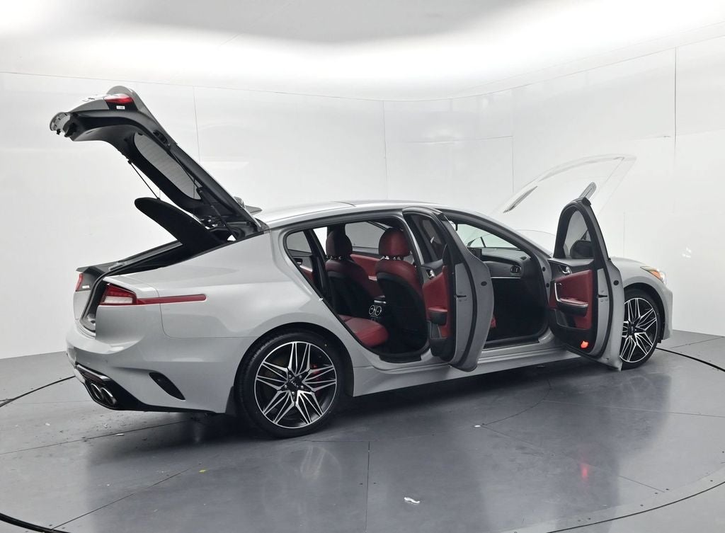 2022 Kia Stinger GT1