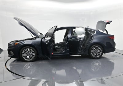 2020 Kia Cadenza Technology