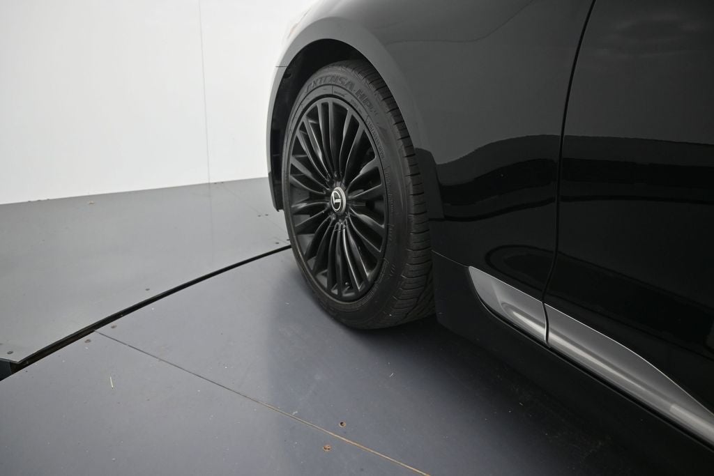2020 Kia K900 Luxury