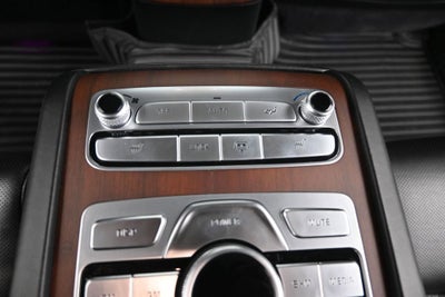 2020 Kia K900 Luxury