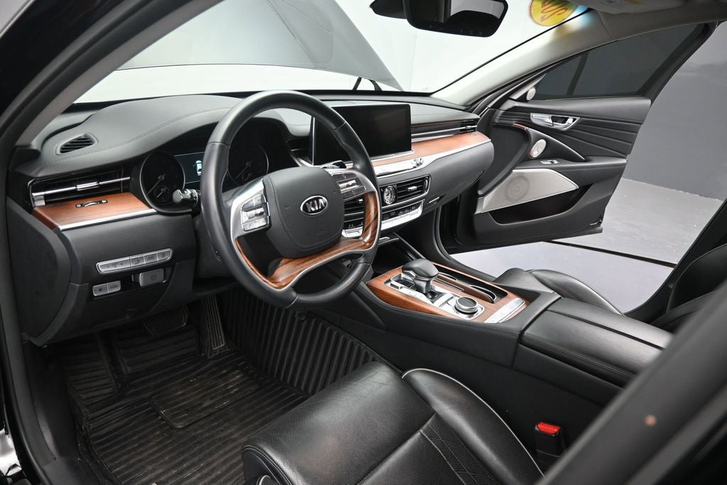 2020 Kia K900 Luxury