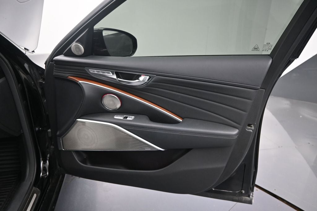 2020 Kia K900 Luxury