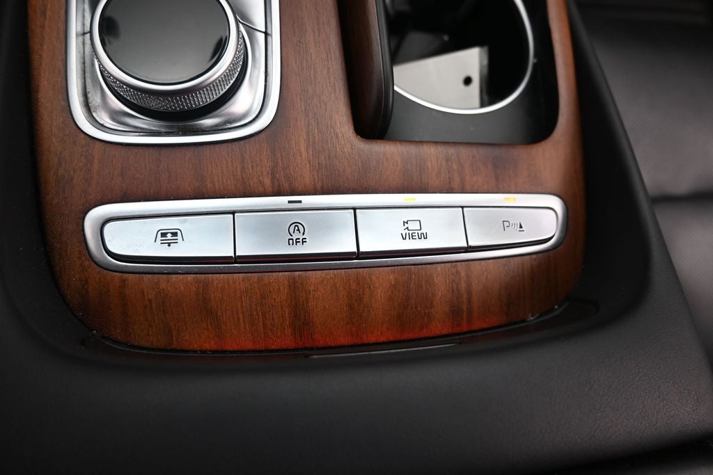 2020 Kia K900 Luxury