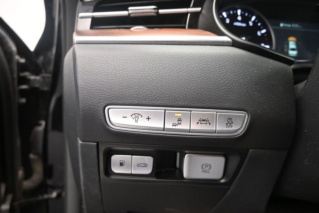 2020 Kia K900 Luxury