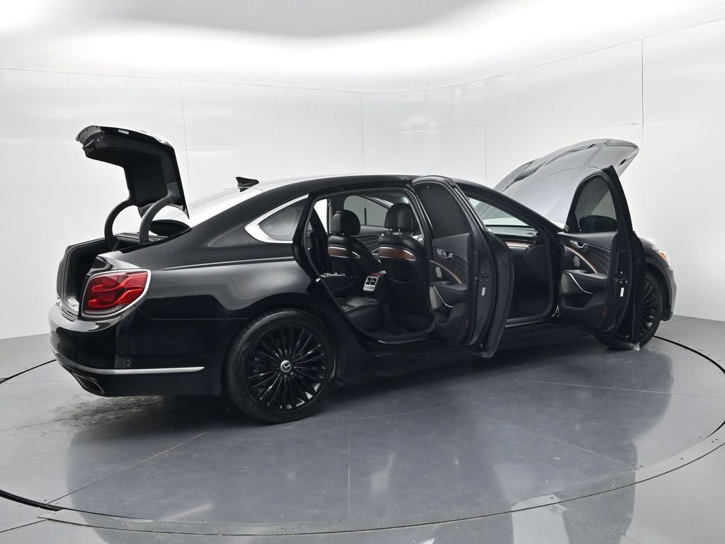 2020 Kia K900 Luxury