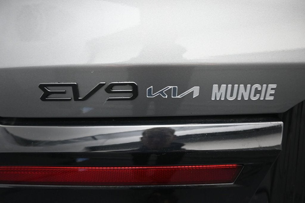 2024 Kia EV9 Land