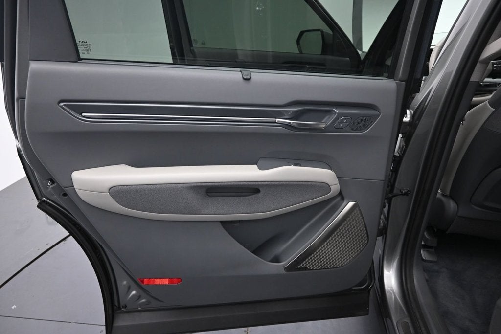 2024 Kia EV9 Land