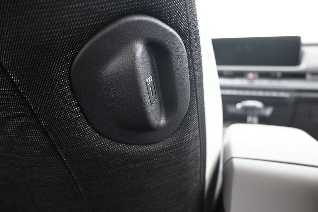2027 Kia Seltos LX