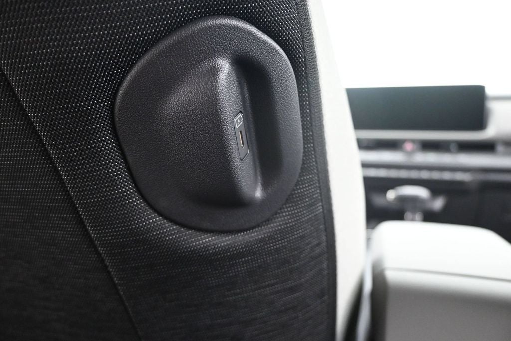 2027 Kia Seltos LX