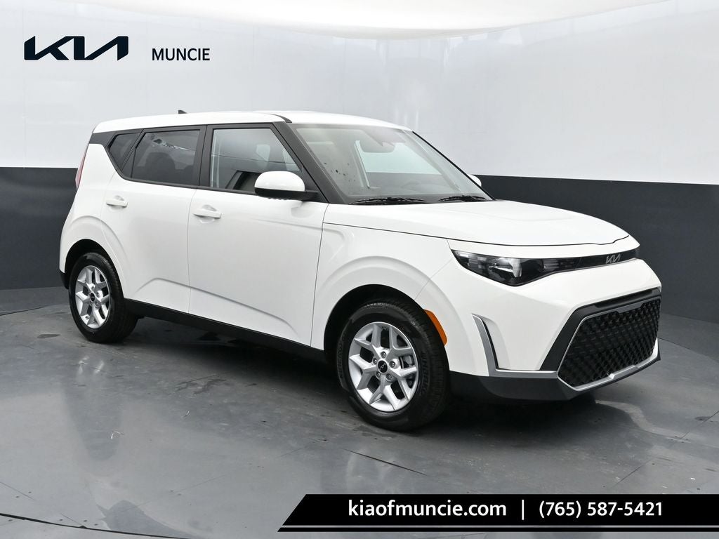 2025 Kia Soul 2.0L LX IVT's photo