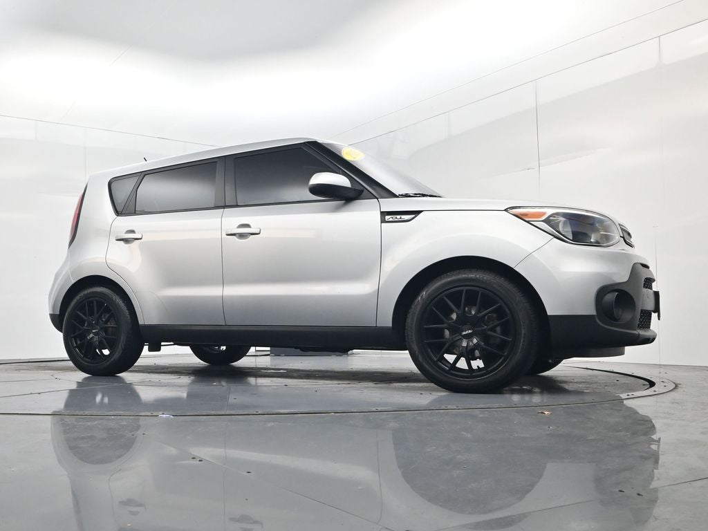 2017 Kia Soul Base