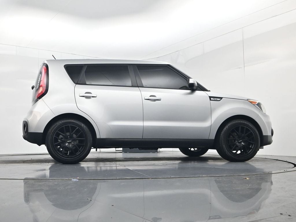 2017 Kia Soul Base
