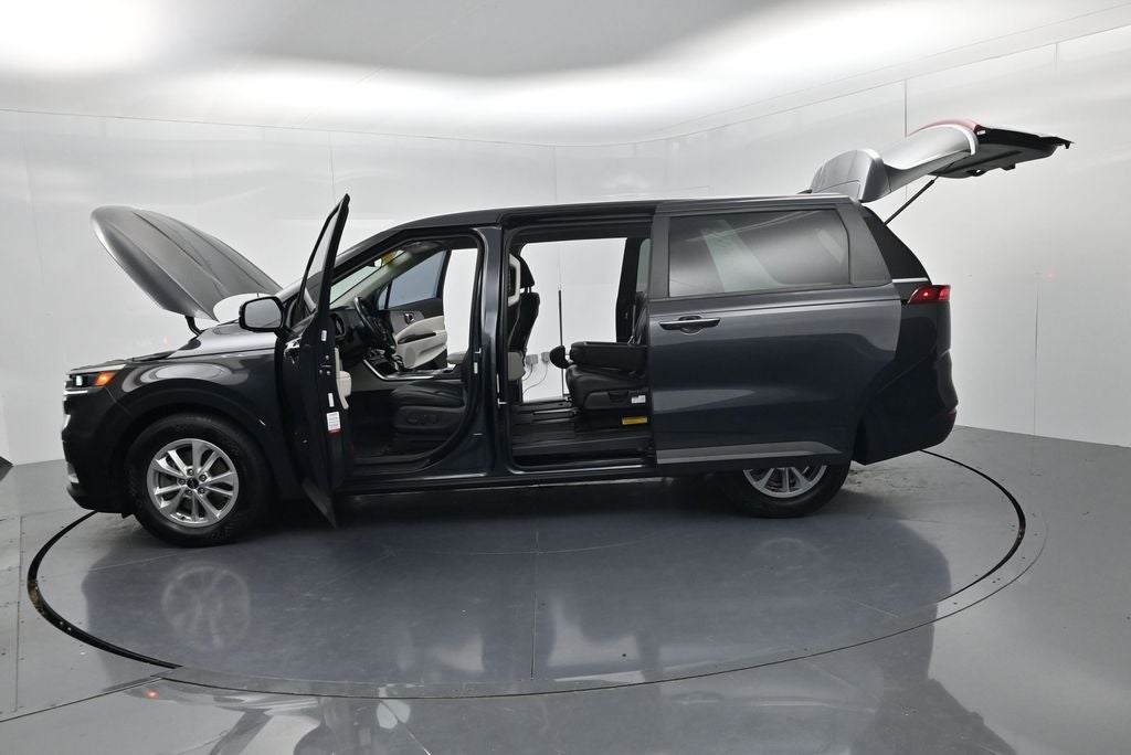 2022 Kia Carnival LXS