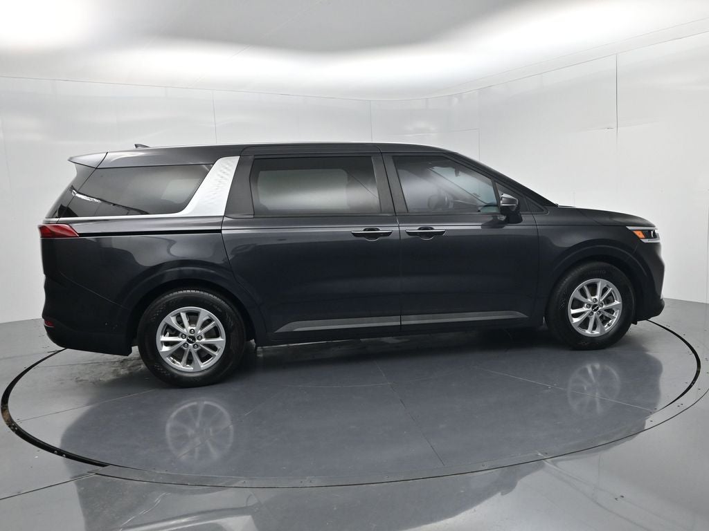 2022 Kia Carnival LXS